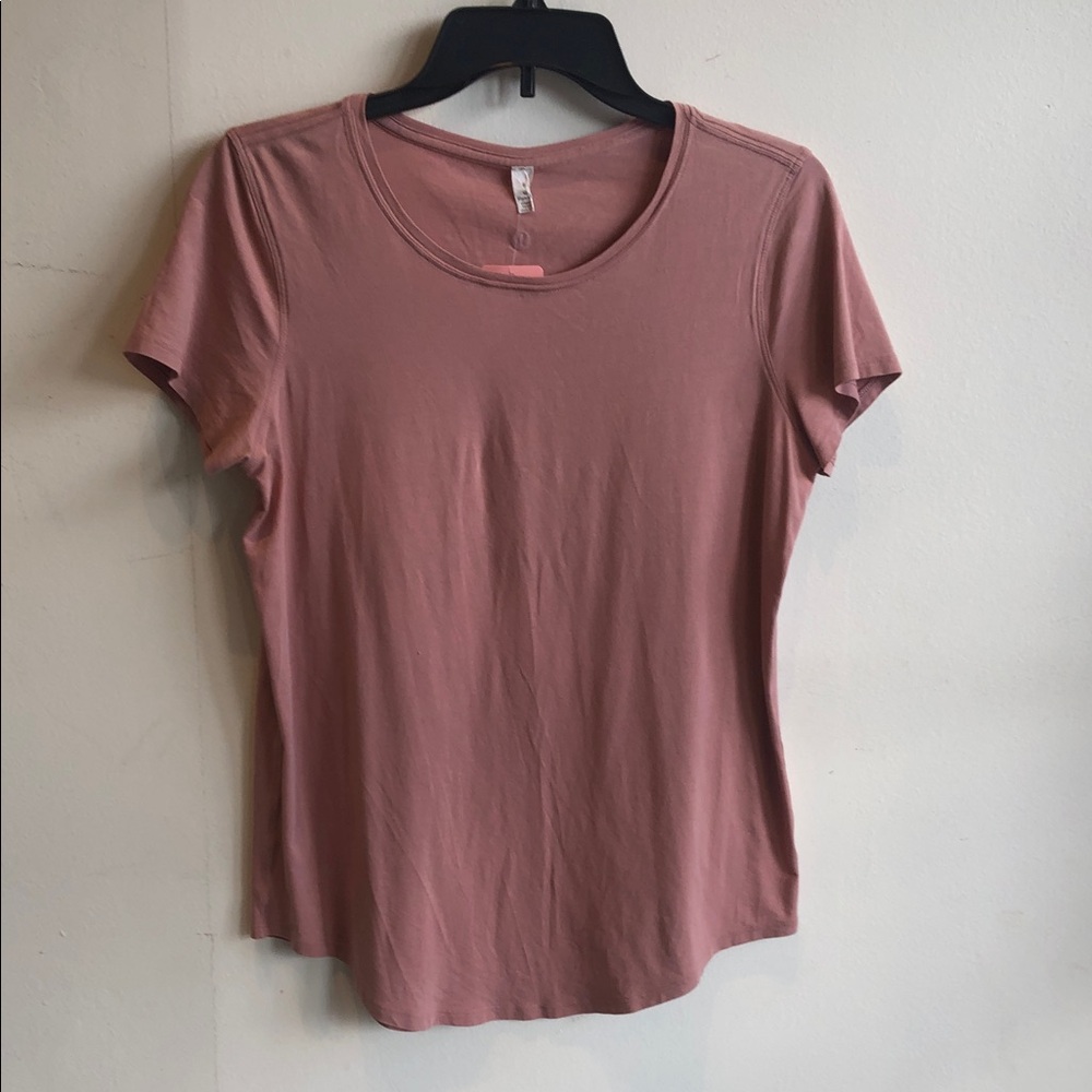 lululemon athletica Dusty Rose Short Sleeve Tee